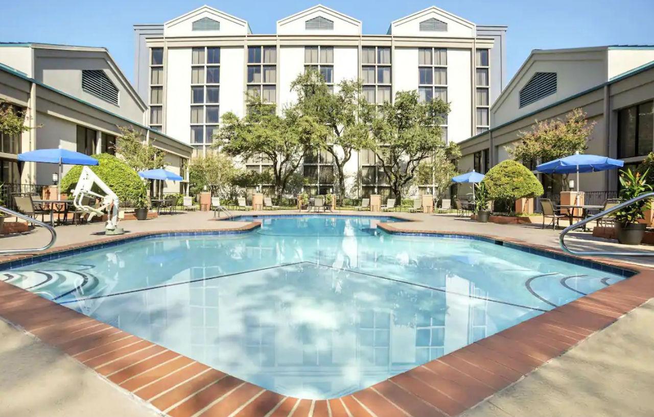 Doubletree By Hilton Dfw Airport North 4*